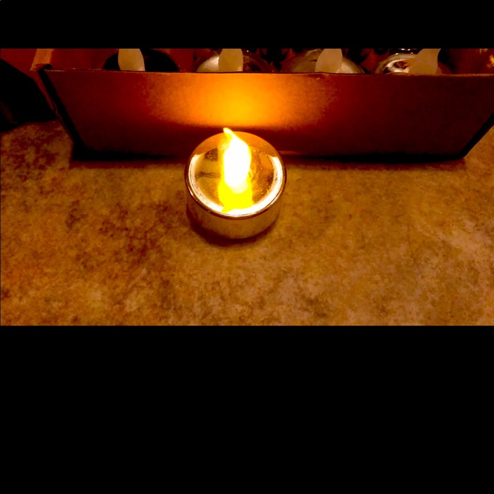 Battery light up candles